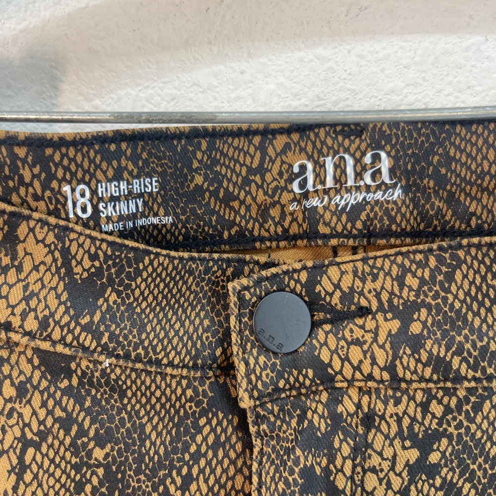 ANA High Rise Skinny Jeans 18 Womens Snake Print Brown Black Chic - Picture 2 of 9